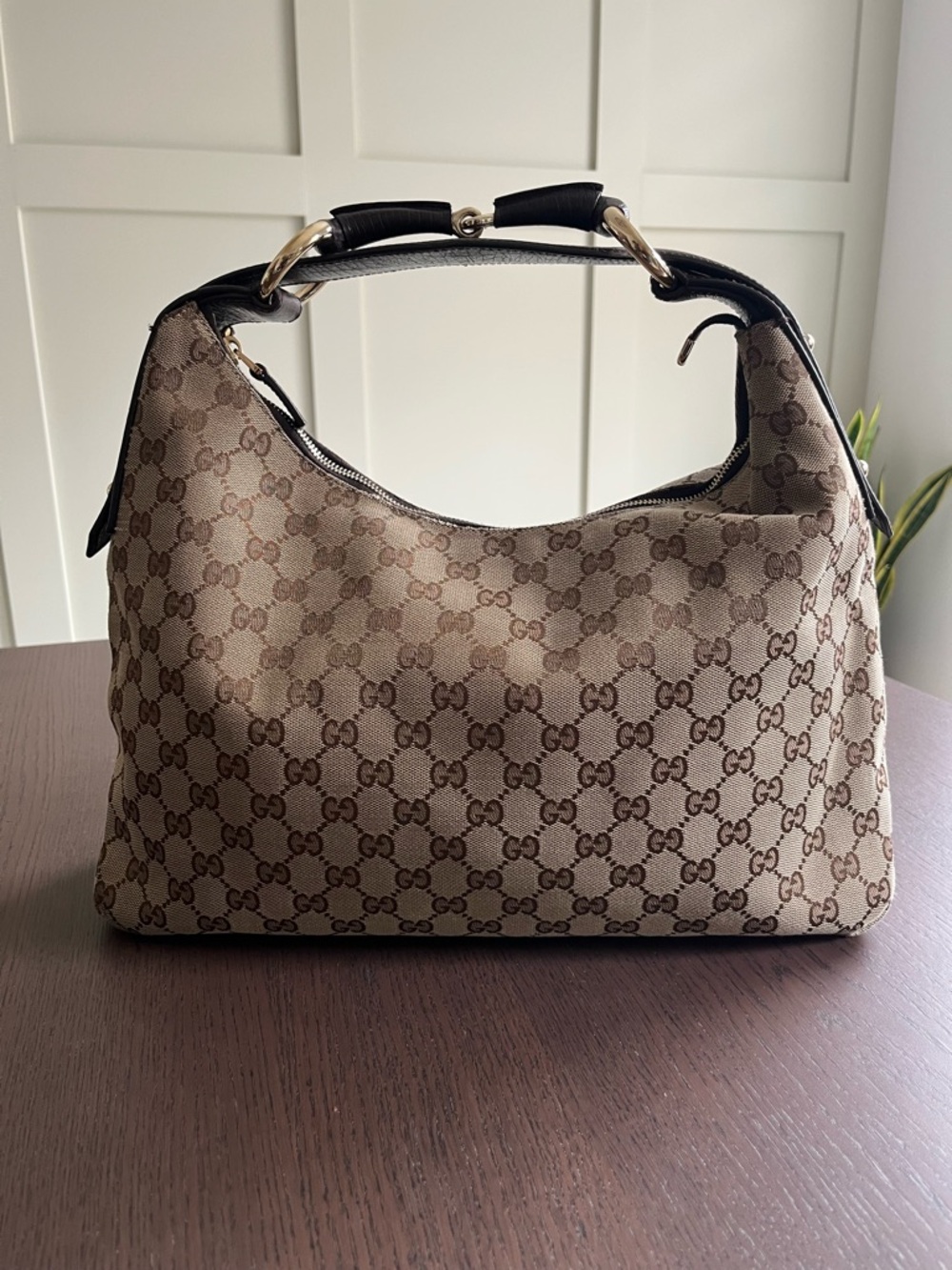 Gucci Beige GG Horsebit Shoulder Bag (115867)